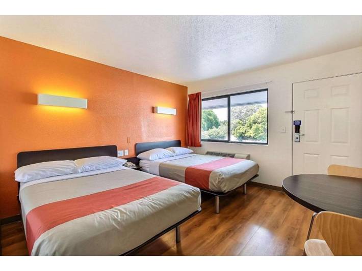Apartamento entero, Habitación espaciosa con 2 camas matrimoniales | Wifi gratuito in Sunnyvale, Silicon Valley
