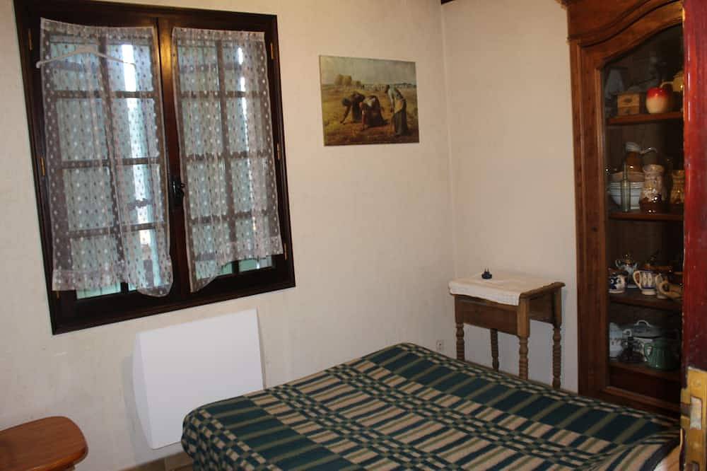 Le Mas de Lucien between Arles, Nimes and Avignon in Beaucaire, Region de Nimes