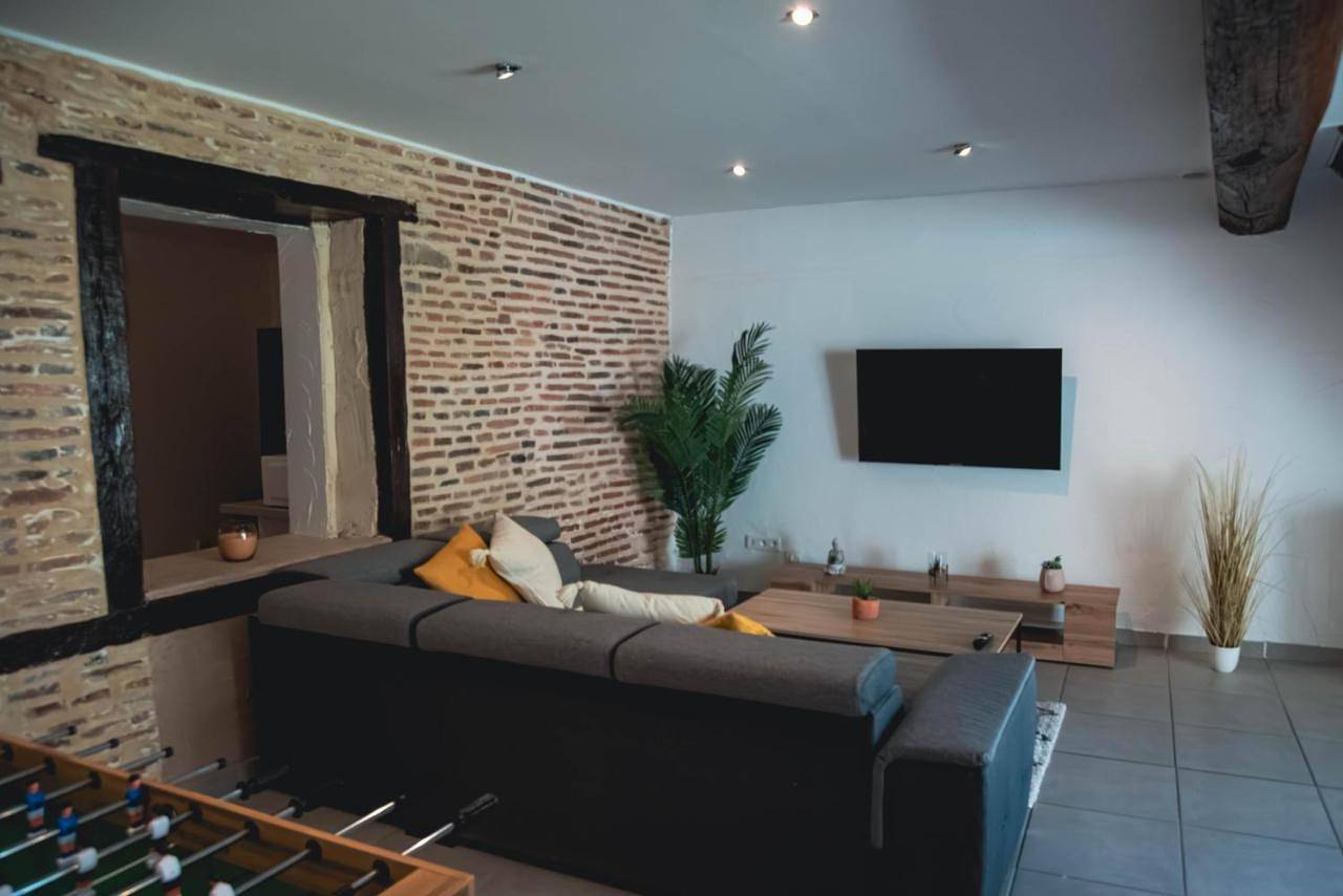 Maison 6 personnes - jardin et piscine privée in Moulins, Allier