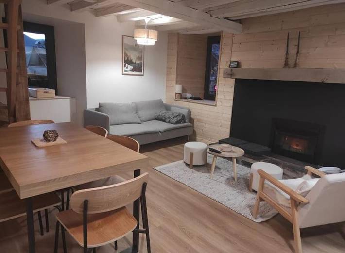Location de vacances pour 8 personnes, avec vue et jardin à Montauban-de-Luchon