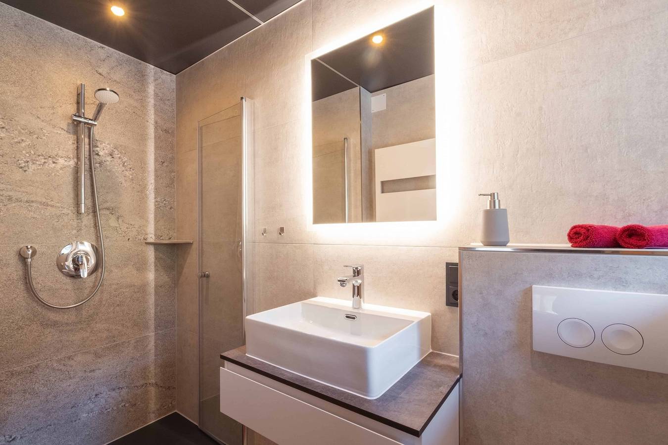 Geheel vakantieappartement, Vakantieappartement voor 2 personen met tuin in Lechtal Alps, Bichlbach