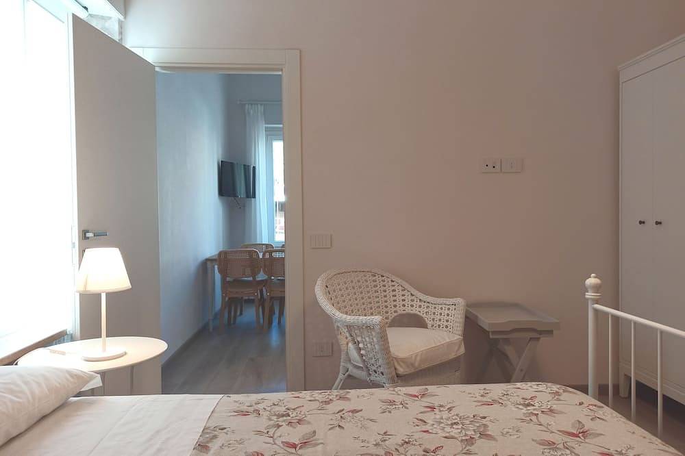 Ganze Wohnung, Apartment 120 mt from the sand in the most desired area of the city in Civitanova Marche, Adriaküste Marken
