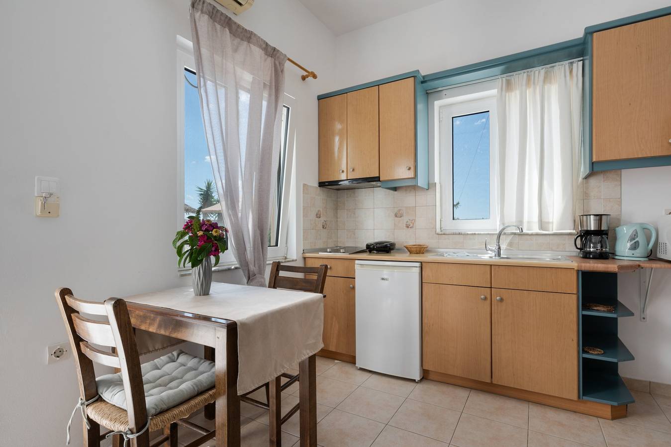 Vakantiewoning "One-Bedroom Kallithea" met zeezicht, 2 gedeelde terrassen & Wi-Fi, foto 7
