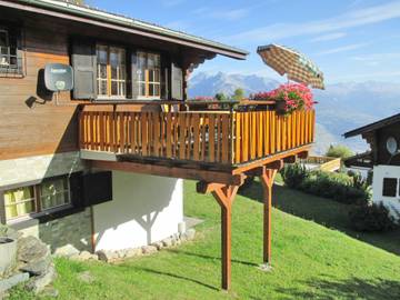 Ferienhaus für 6 Personen, mit Ausblick und Garten sowie Terrasse in Nendaz