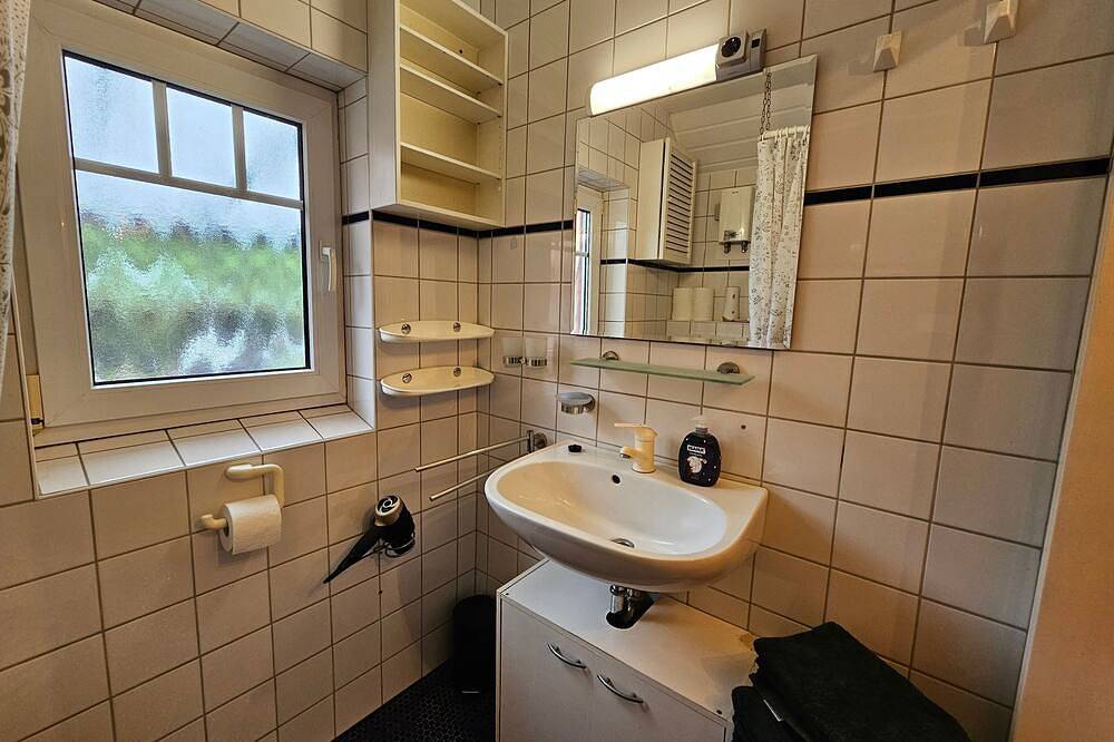 Kleines Ferienhaus Luettje Backhuus 35516 - Ferienhaus Luettje Backhuus in Uplengen, Ostfriesland