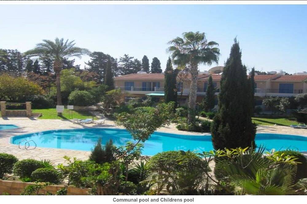 Entire apartment, 2 Bedroom Apartment/Sleeps 6 in Paphos, South Cyprus