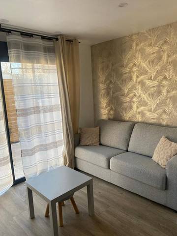 Gîte pour 2 personnes, avec terrasse et jacuzzi à Saint-Étienne-du-Grès