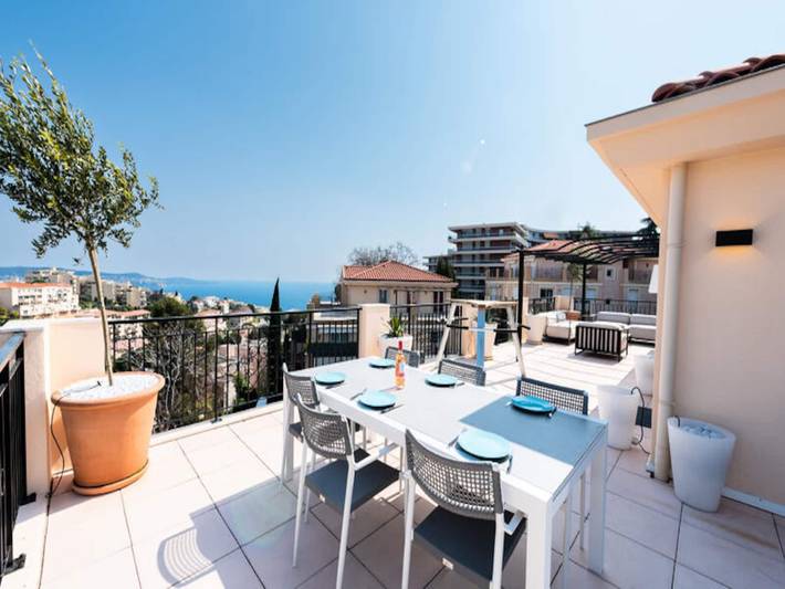 Ferieleilighet for 6 personer, med badebasseng og terrasse i Cote d'Azur