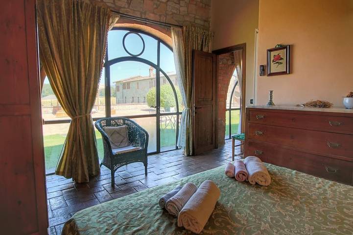 Hütte in Todi mit Pool und Terrasse in Todi, Perugia Provinz