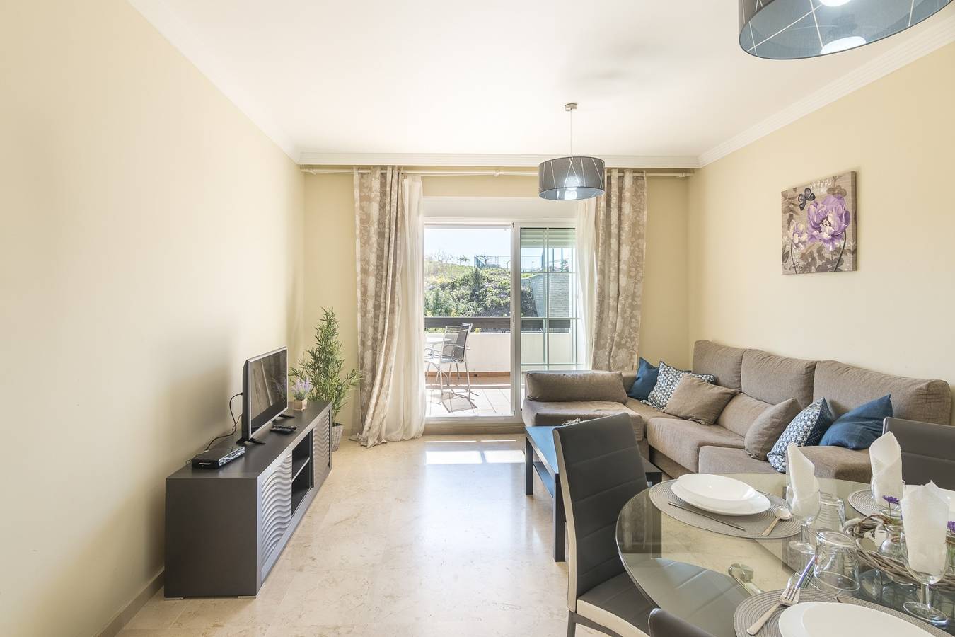 Entire apartment, Residencial Duquesa 2197 Sunny Terrace  in Sabinillas, Manilva