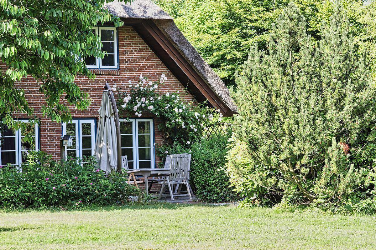 Haus unter Reet in Nebel, Amrum