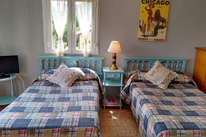 Appartement entier, Idéal animaux de compagnie: appartement dans maison avec jardin - premier étage. in Nájera, La Rioja Province