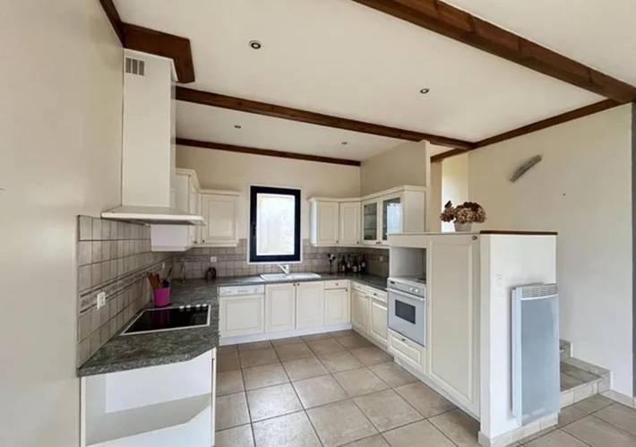 Location de vacances pour 7 personnes, avec vue et terrasse, animaux acceptés à Fours - 3