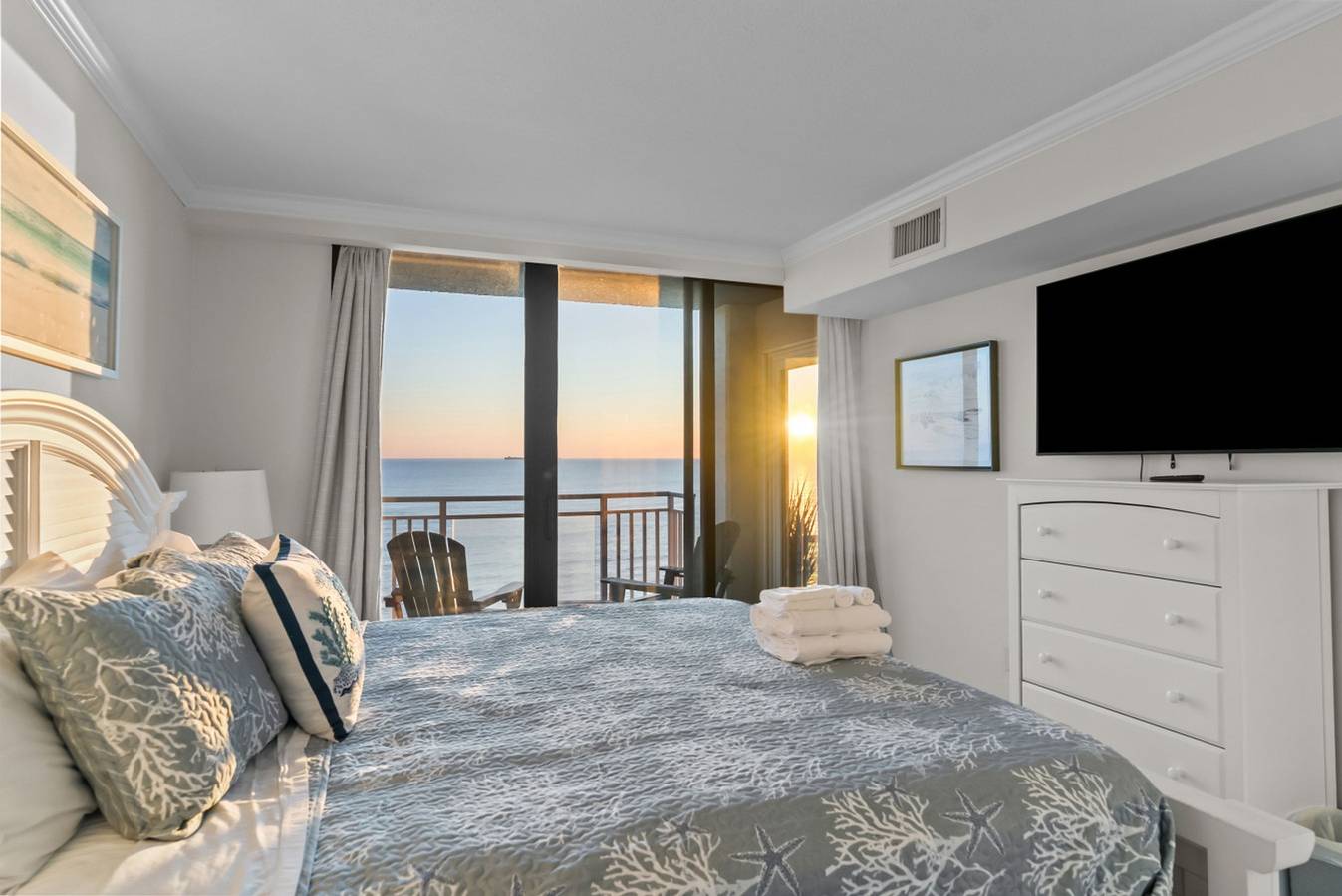 Apartamento entero, New / Beachfront Condo/ Pool/ Surfing/ Ew1204 in Virginia Beach