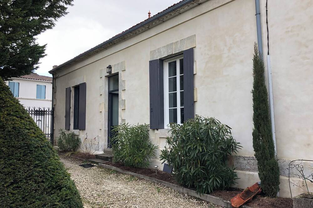 Ganze Wohnung, T1 bis apartment in Charentaise house in the heart of La Tremblade. in La Tremblade, Côte de Beauté