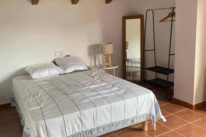 Wooded house 5 minutes from the beach in a quiet location in Pals, Costa Brava