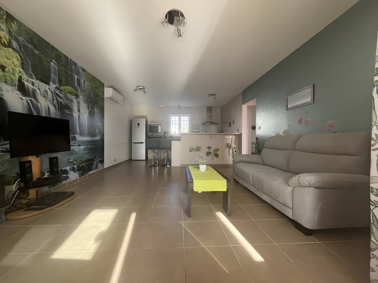 Maison Grenache – Mirabel aux Baronnies: Geteilte Terrasse, Wlan und Klimaanlage in Mirabel-aux-Baronnies, Nyons und Umgebung