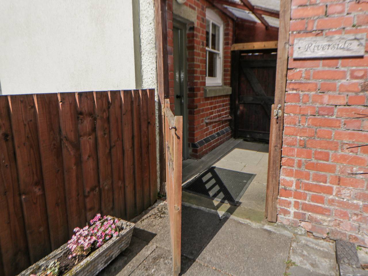 Riverside Cottage in Powys