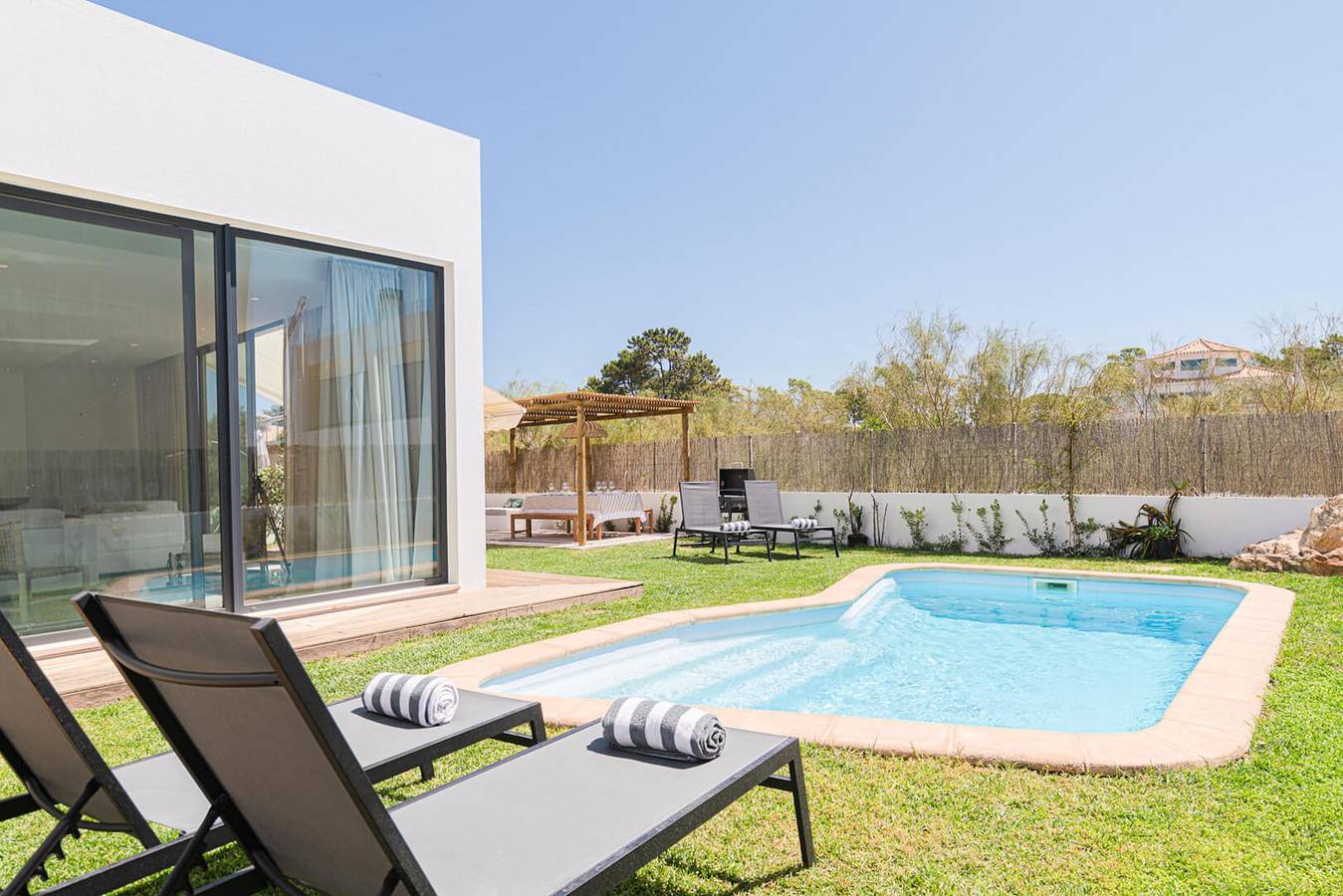 Stunning Troia Villa | 5 Bedrooms | Villa Melissa | Beautiful Furnishings | Close to Beach in Carvalhal, Costa Alentejana