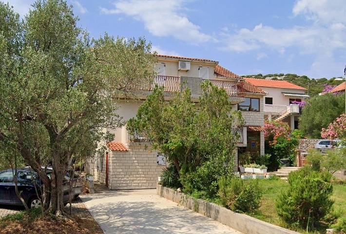 Smještaj za odmor za 3 osoba, s Balkon/terasa u Tkon