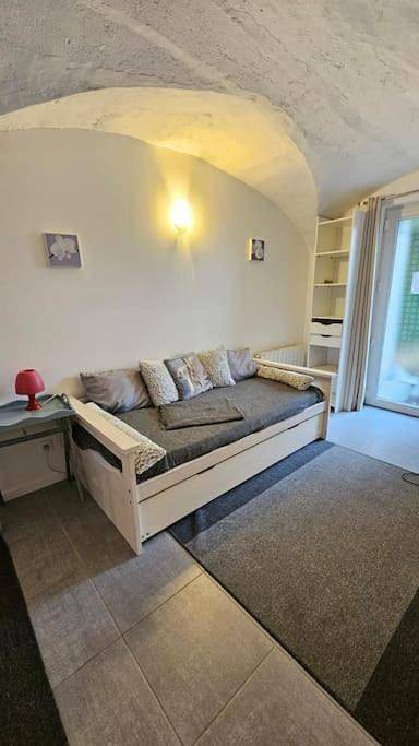 Appartement entier, One-Bedroom Apartment in Saint-Ours, Parc naturel régional des Volcans d'Auvergne