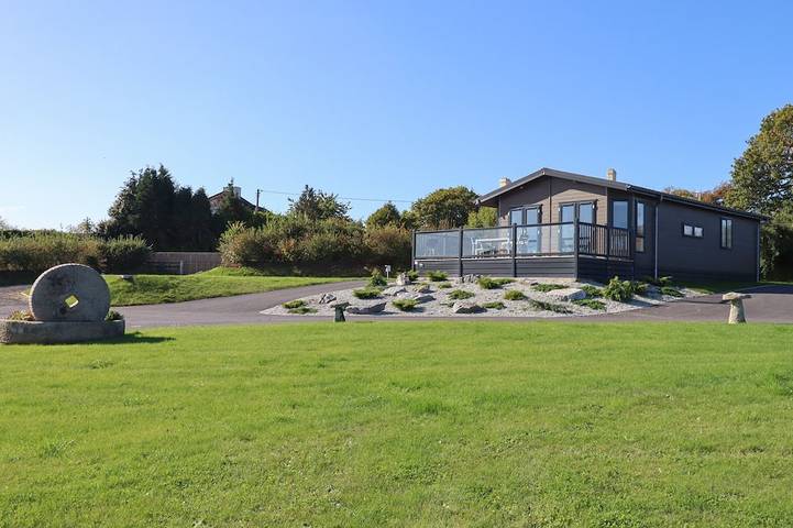 Holiday rental for 4 people, with Garden and Pool in Newton Abbot