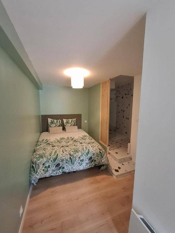 Gîte pour 3 personnes, avec terrasse et jardin à Sainte-Anastasie - 2