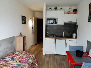 Gîte pour 2 personnes, avec jardin et vue dans Port Olona