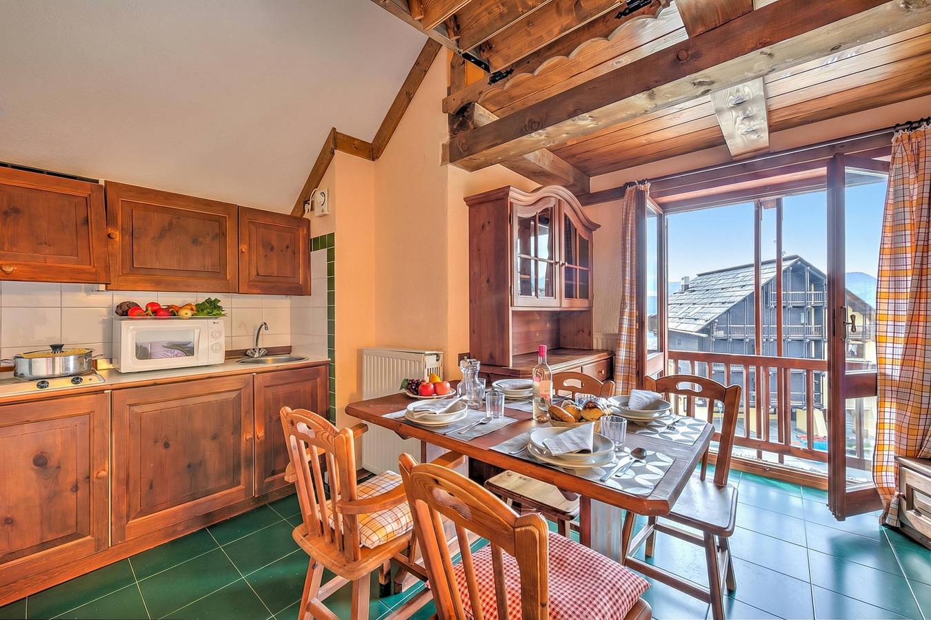 Appartamento intero, Grange Hike & Ski - 28D Sestriere in Sauze di Cesana, Via Lattea