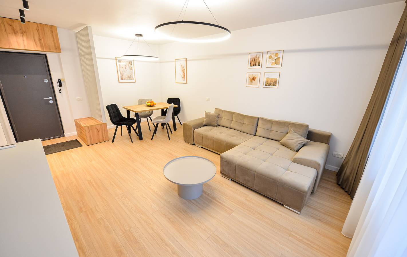 Entire apartment, Twin Ii Apartment - One Bedroom - Cismigiu Gardens in Bucharest, Romania