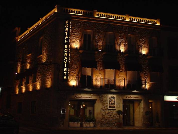 Hôtel pour 2 personnes, avec Balcon ainsi que Terrasse et Vue à Cervera (Catalogne)