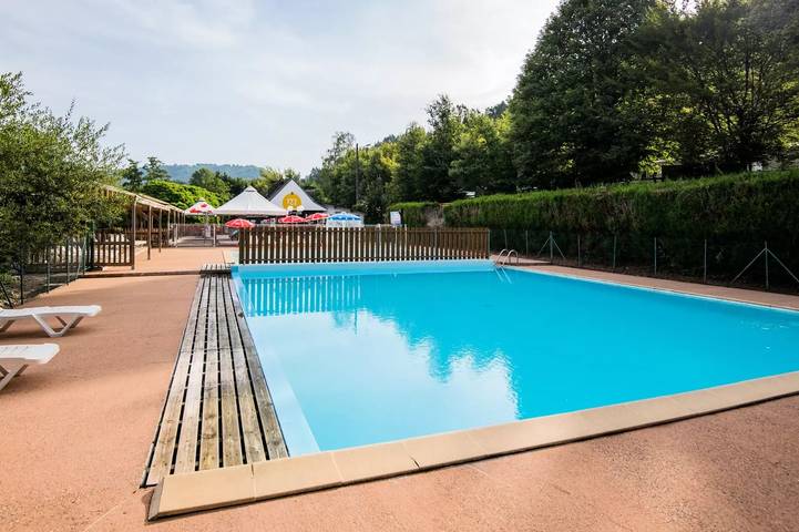 3-Zimmer-Mobilheim für 4/6 Personen in Laval-de-Cère, Lot