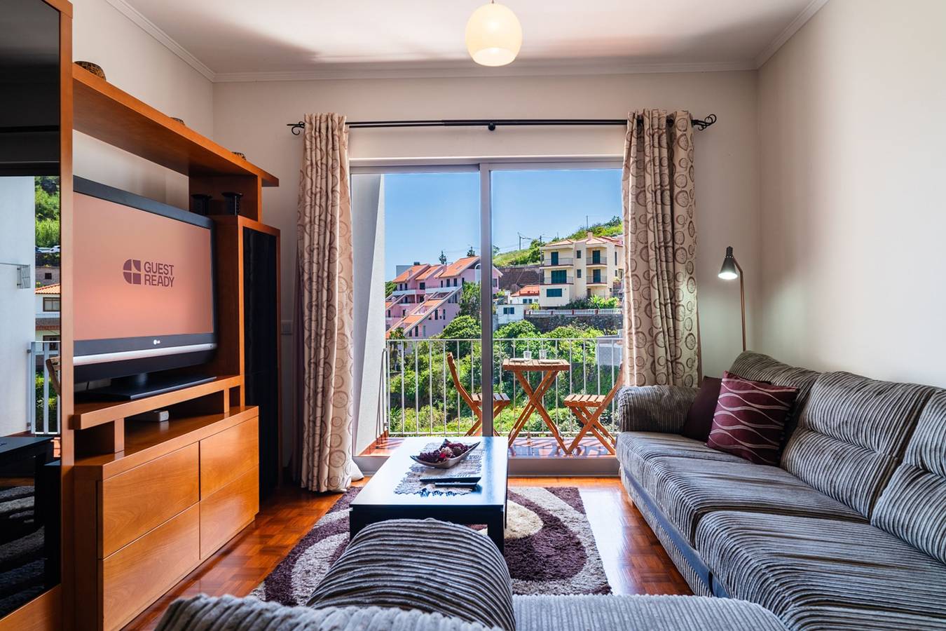 Ganze Wohnung, Ferienwohnung für 4 Personen mit Balkon in Santa Cruz (Madeira), Madeira
