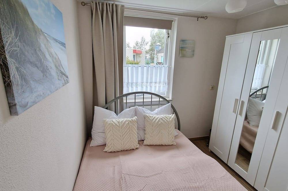 Luxuriöses Ferienhaus mit Überdachter Terrasse und Sauna in Nederlandse Noordzeekust