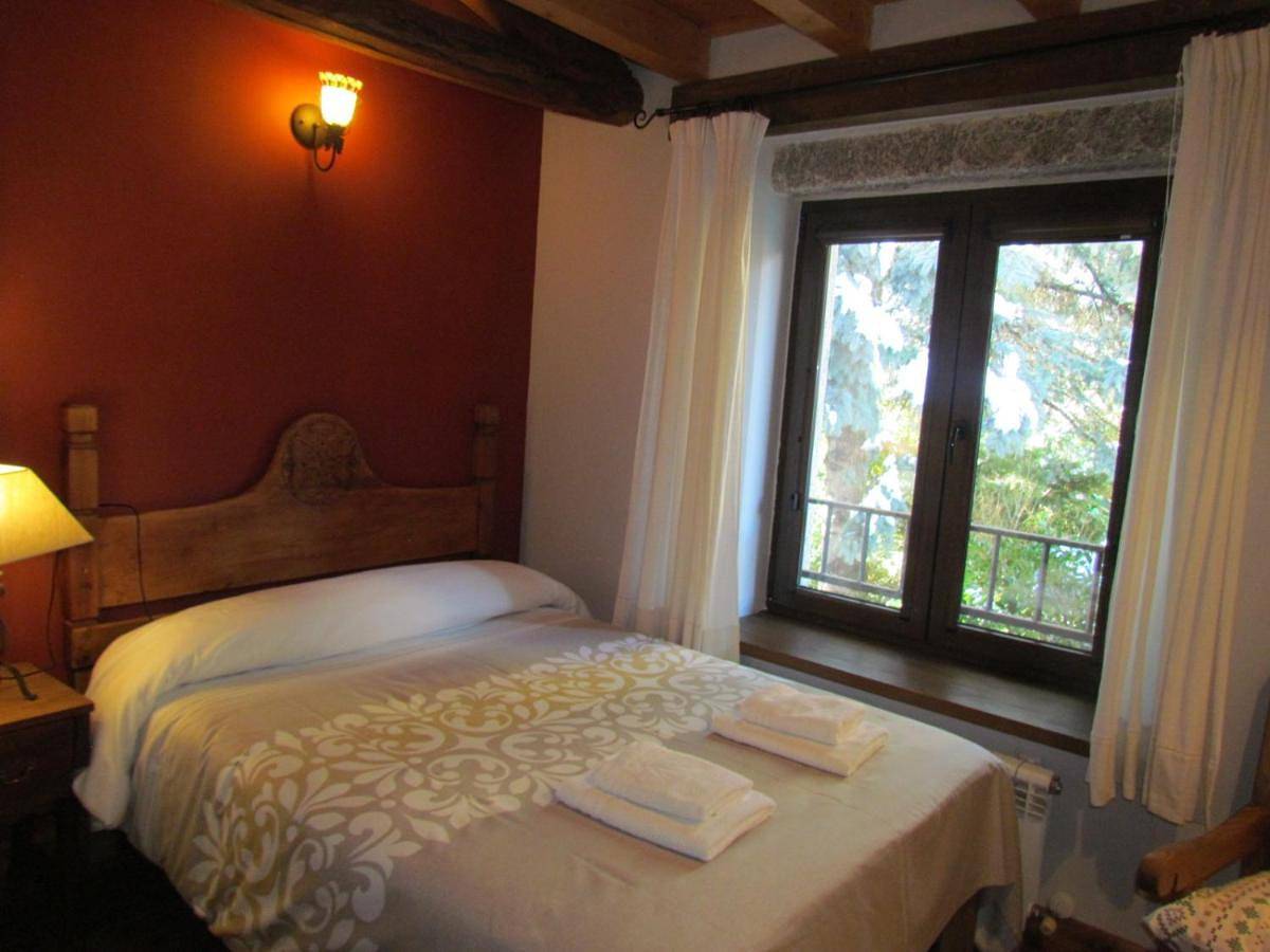 Six-Bedroom House in Navarredonda de Gredos, Provincia de Ávila