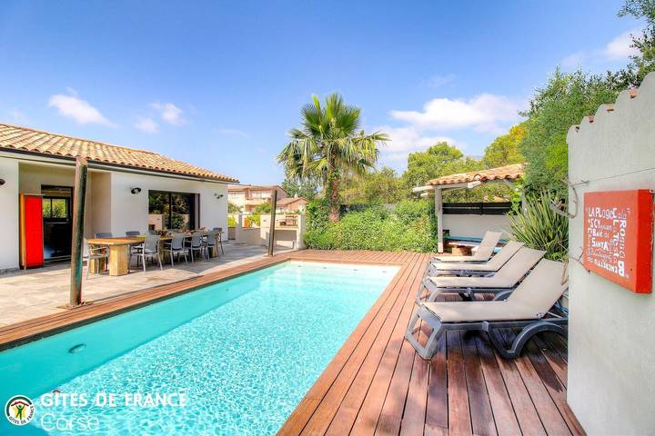 Gîte für 7 Personen, mit Pool und Garten sowie Terrasse