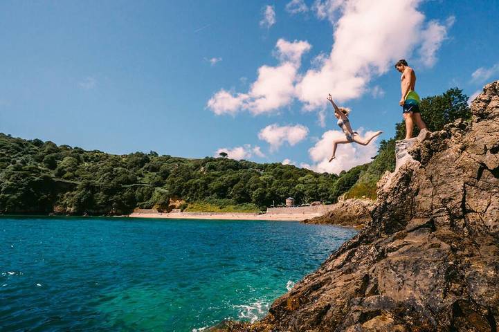 Vacation rental for 2 people, with yard and terrace in Guernsey