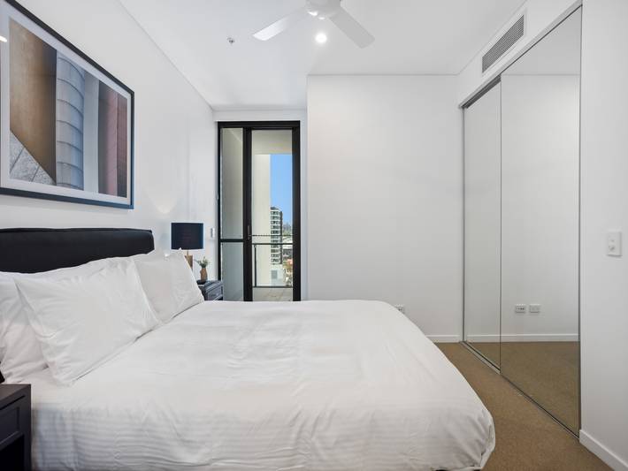 Holiday apartment for 4 people, with hot tub and sauna as well as balcony/terrace and pool, child-friendly in Brisbane