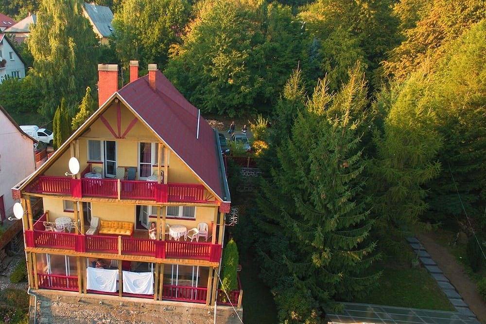 Tornácos Ház. Terrific 2-bedroom house in Mátraszentimre for a relaxing stay in Mátraszentimre, Heves megye
