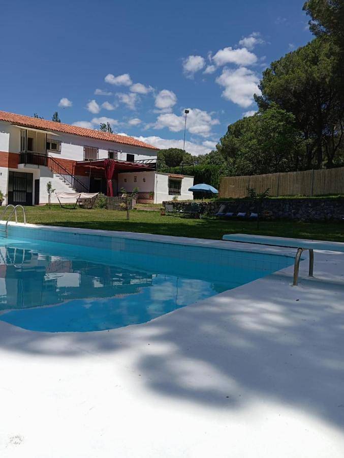 Casa para 7 personas, con piscina además de jardín y vistas en Córdoba