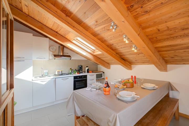Ganze Wohnung, Sunny Penthouse with Mountain View in Oulx, Via Lattea