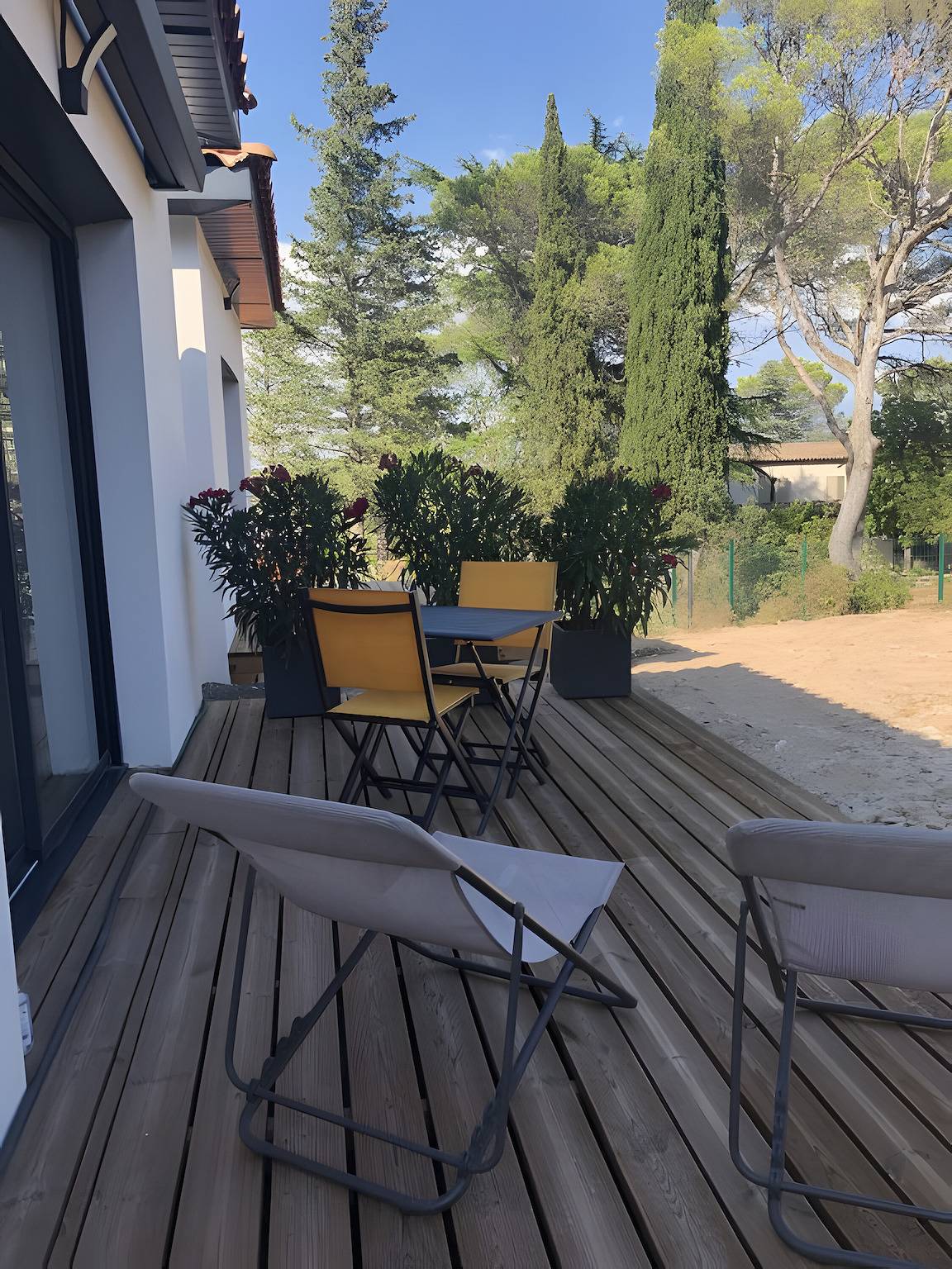 Gästezimmer 'Le Clos Des Cigales' mit Wlan und Klimaanlage in Nîmes, Nimes und Umgebung