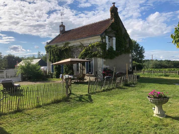 Location de vacances pour 8 personnes, avec jardin et vue à Pouillé