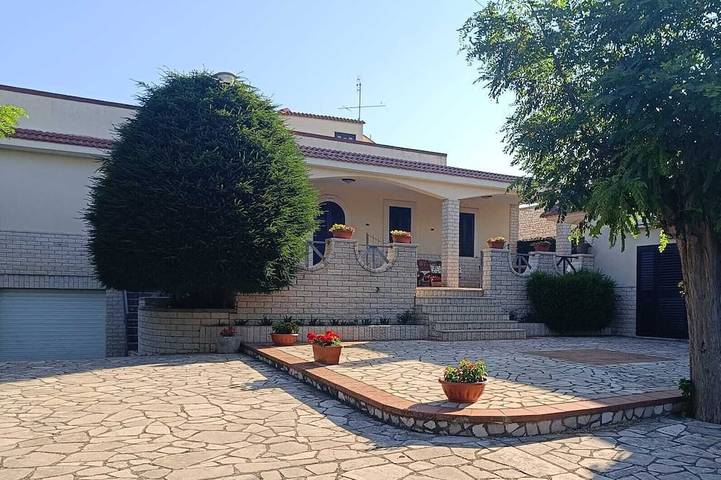 Villa per 5 persone, con giardino, con animali domestici in Putignano