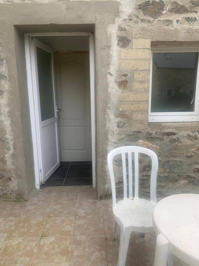 Gîte pour 2 personnes, avec piscine et terrasse à Minihy-Tréguier - 4