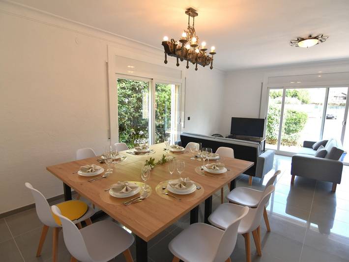 Ferienhaus für 12 Personen, mit Pool und Garten, mit Haustier in Roses - 4