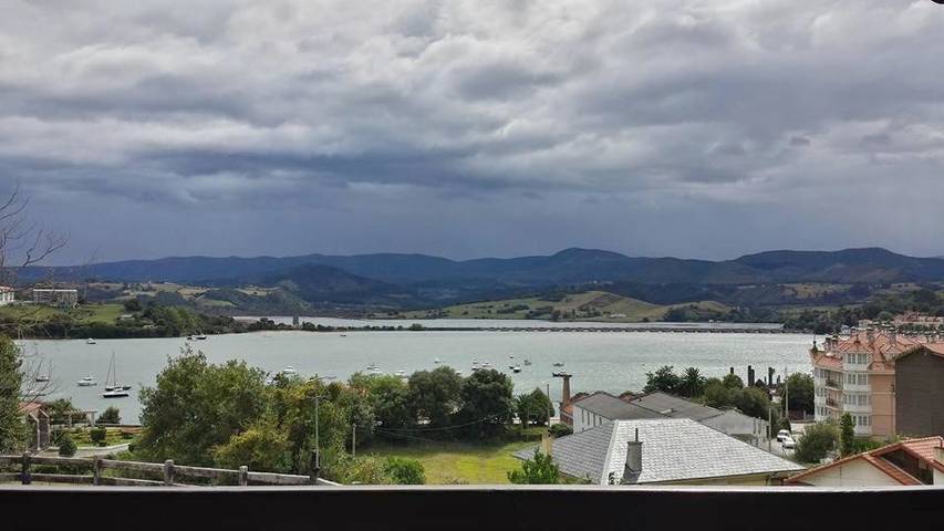 Casa rural para 2 personas, con Terraza además de Jardín y Vistas al lago en San Vicente de la Barquera