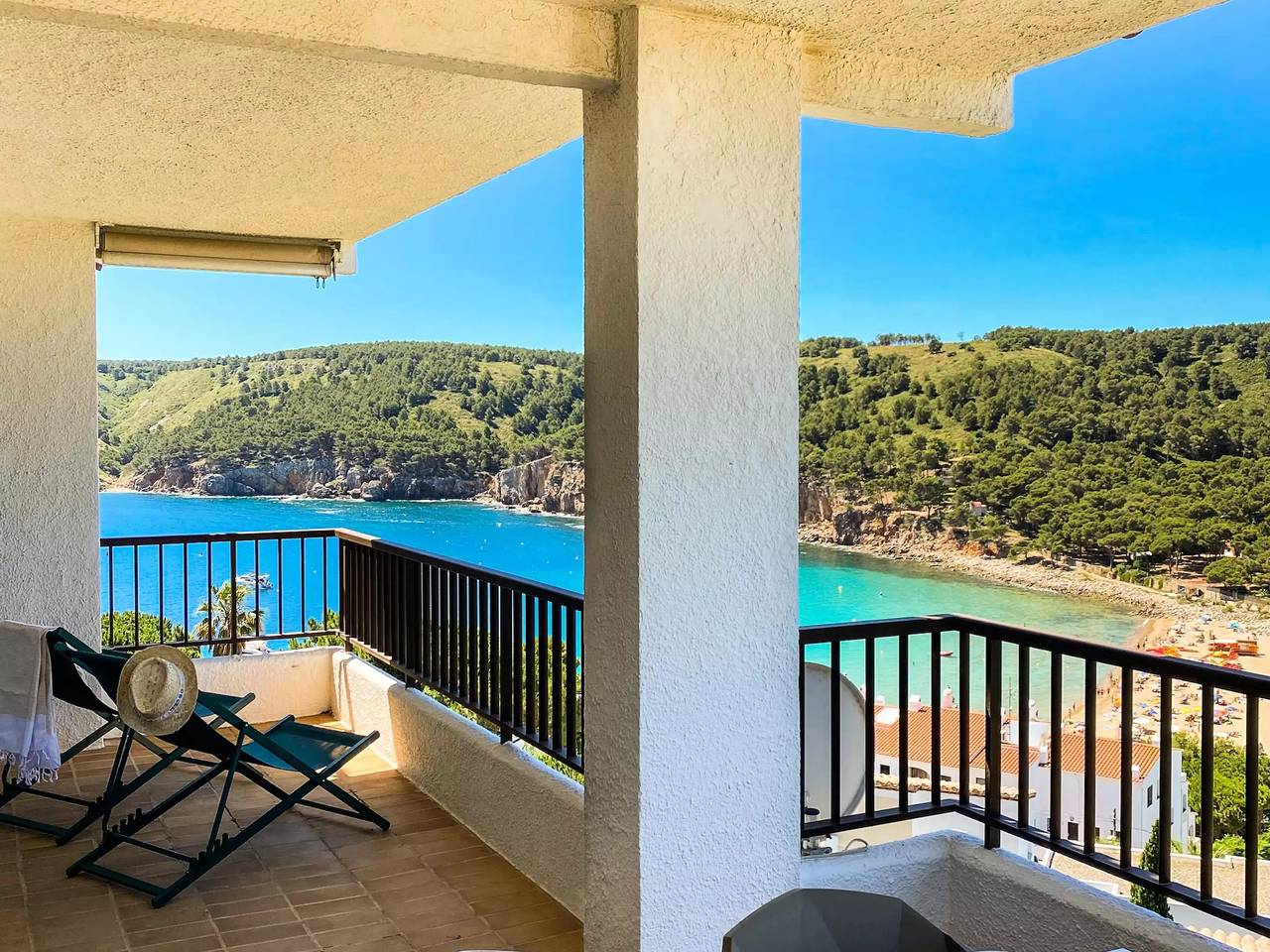 Apartamento entero, 3 estancias 4 personas in Punta Montgo, La Escala