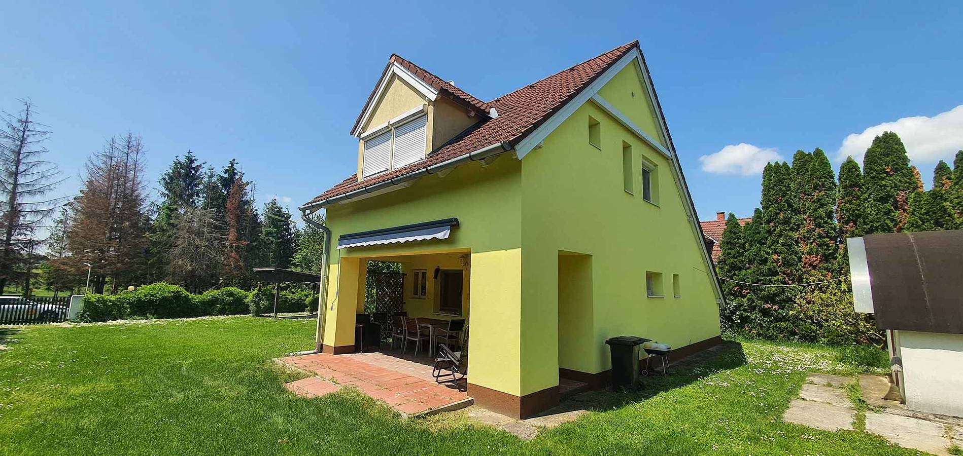 Ferienhaus in ungestörten Ruhe mit riesengroßen Garten in Balatonbereny, Plattensee Südufer