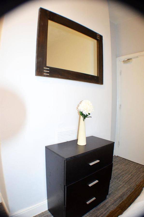 Birchfields Guest House in Manchester, Greater Manchester